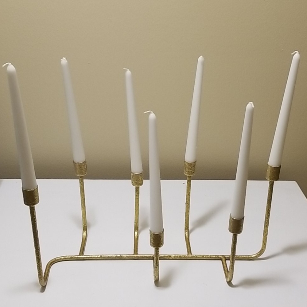 COPY - New w/out tag. Modern, golden candelabra